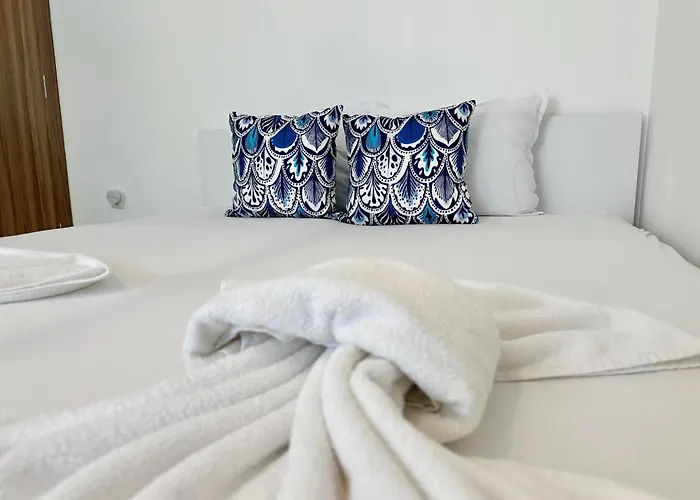 Chateau 2 - Menada Aheloi