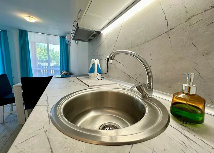 Chateau 2 - Menada Aheloi