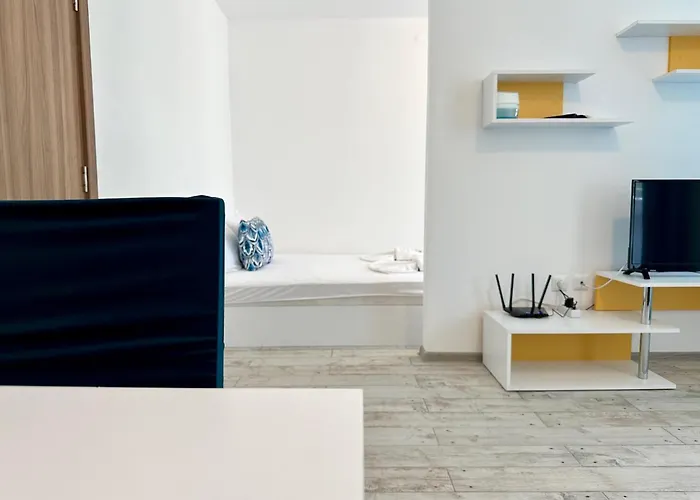 Chateau 2 - Menada Apartment *